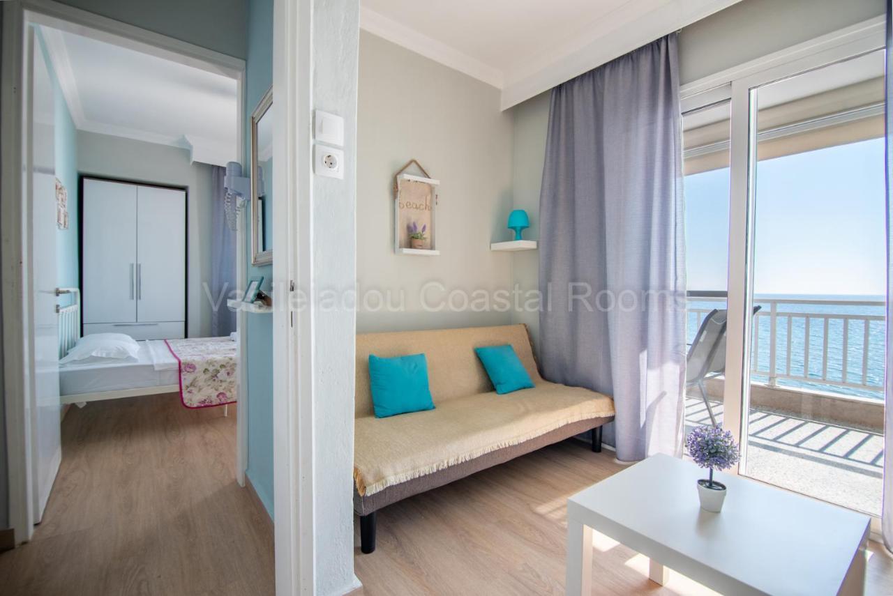 Vasileiadou Coastal Rooms 弗洛伊塔 外观 照片
