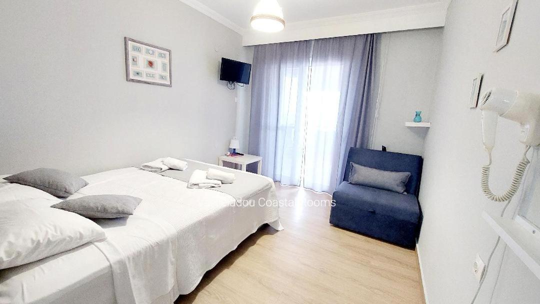 Vasileiadou Coastal Rooms 弗洛伊塔 外观 照片