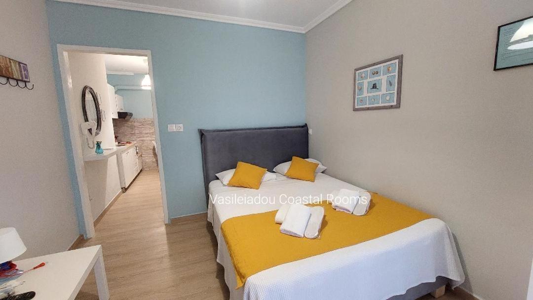 Vasileiadou Coastal Rooms 弗洛伊塔 外观 照片
